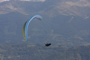 razeebuss radicall , clement Latour